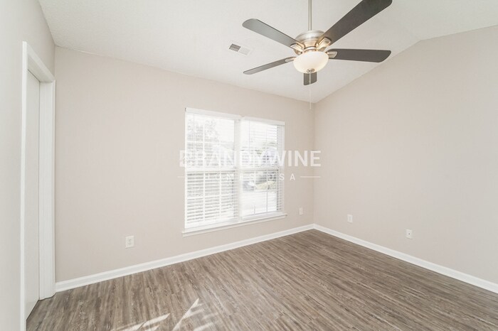 Building Photo - 6201 McIntyre Ridge Dr