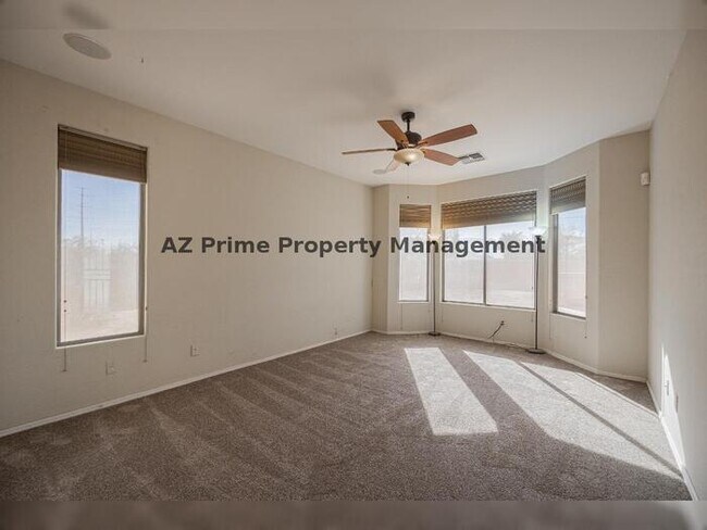 Building Photo - 2419 W Darrow St