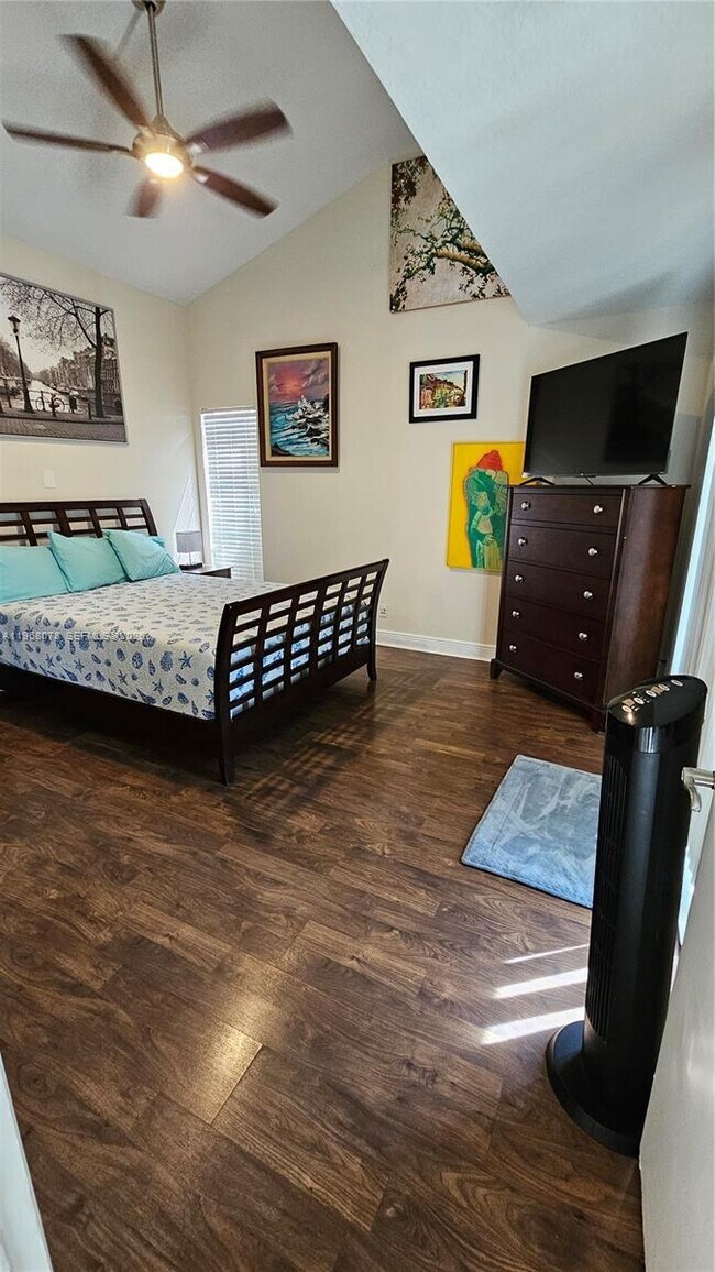 Building Photo - 6731 NW 26th Way