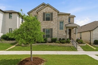 Building Photo - 2225 Elm Pl