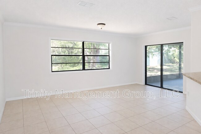 Building Photo - 1411 Deborah Dr