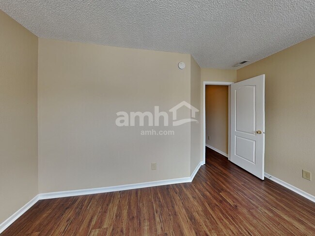 Building Photo - 12897 E 131st St