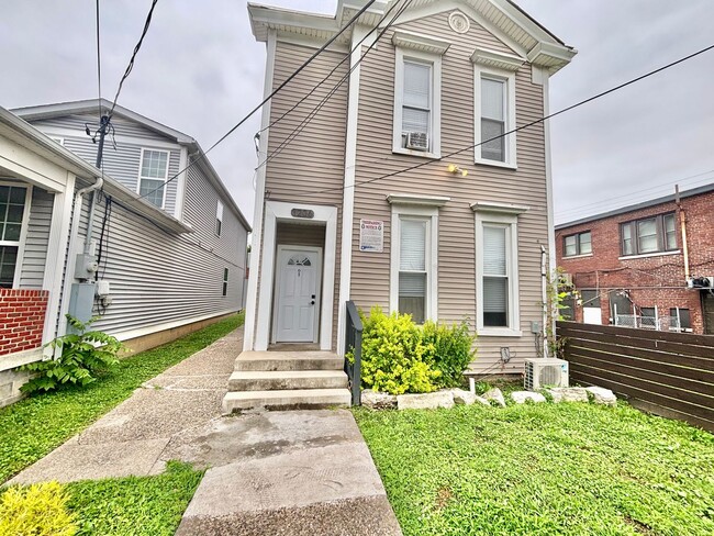 Building Photo - Shelby Park - 1 Bedroom 1 Bath Apartment - Section 8 Welcome