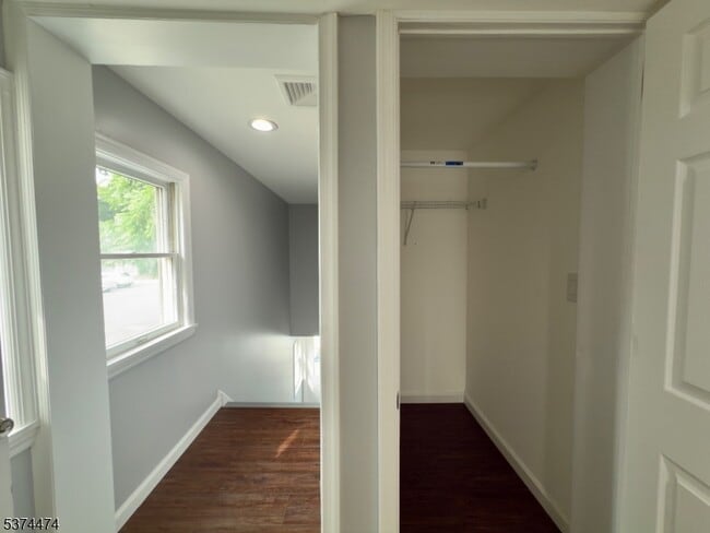 Building Photo - 274 US-202