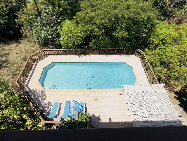 Building Photo - 904 Kupulau Dr