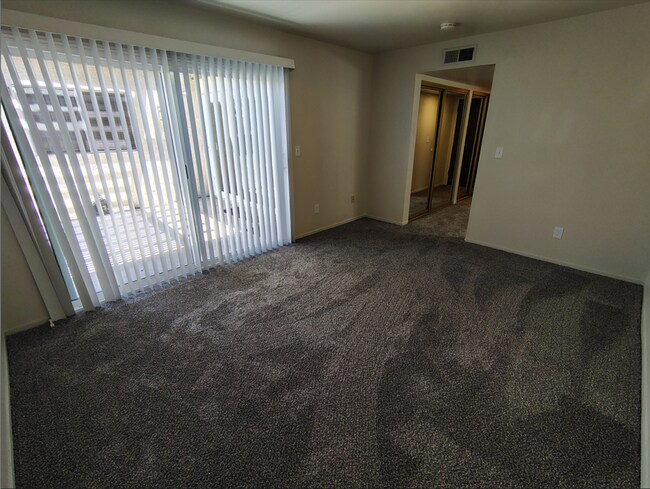 Building Photo - 1005 Sylvan Meadows Dr