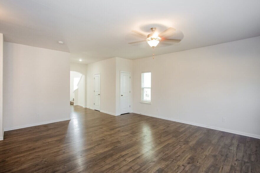 Building Photo - 4319 Drifter Dr