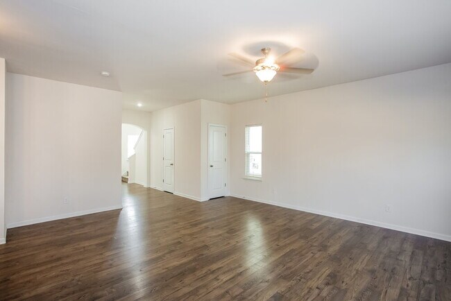 Building Photo - 4319 Drifter Dr