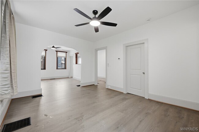 Building Photo - 444 W Ferry St