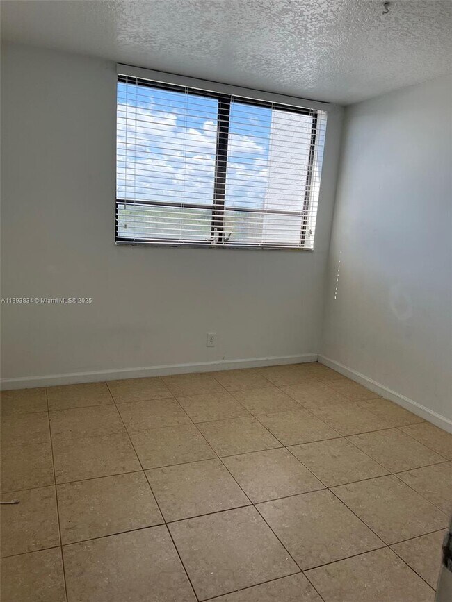 Building Photo - 1900 N Congress Ave