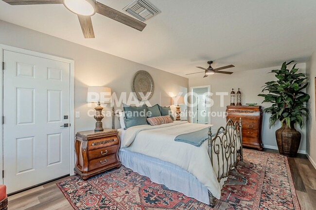 Building Photo - Furnished Home on 2.5 Acres – Your Escape Awaits!