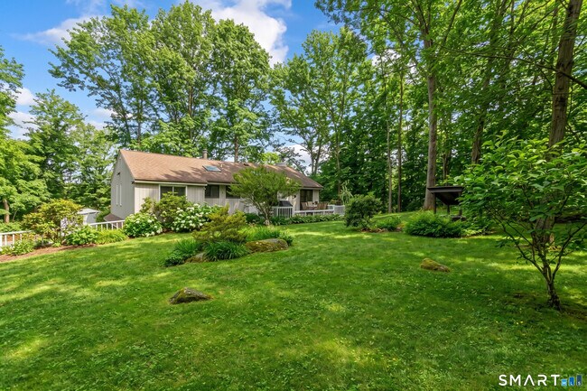 Building Photo - 520 Walnut Tree Hill Rd