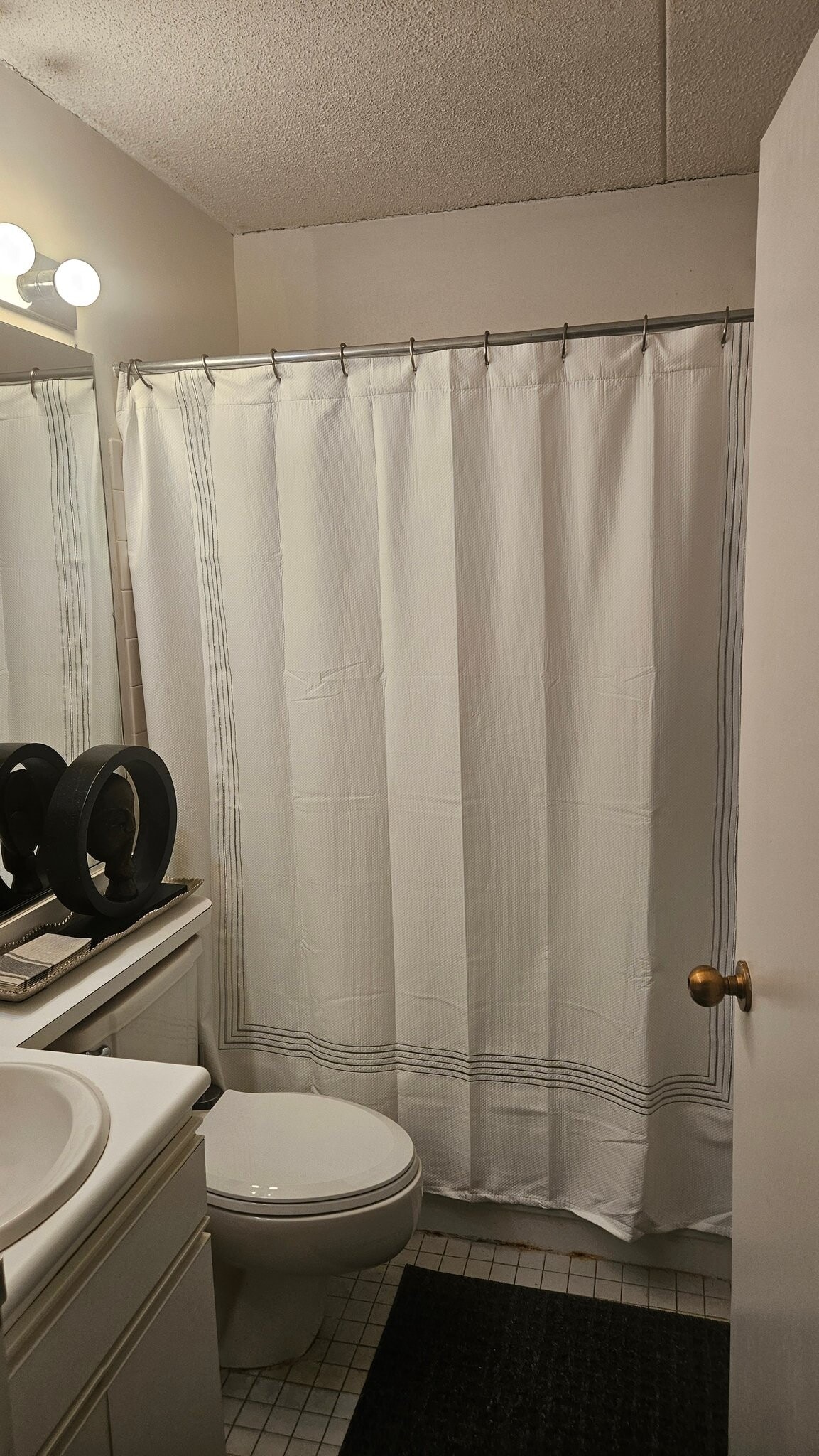 Building Photo - 300 Cathedral Pkwy