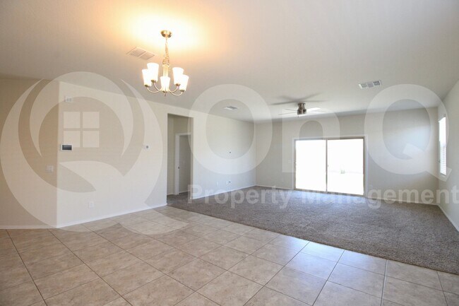 Building Photo - 2455 E Alida Dr