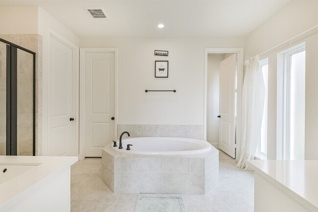 Building Photo - 19319 Wild Sabino Wy