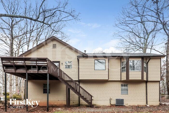 Building Photo - 2570 Paul Thomas Dr
