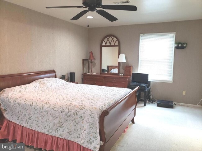 Building Photo - 1132 Chanticleer