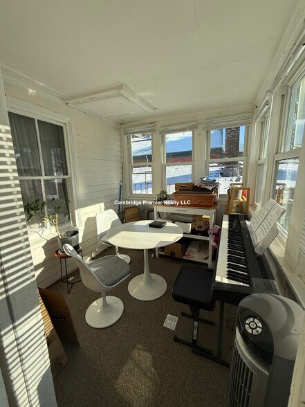 Building Photo - 434 Franklin St