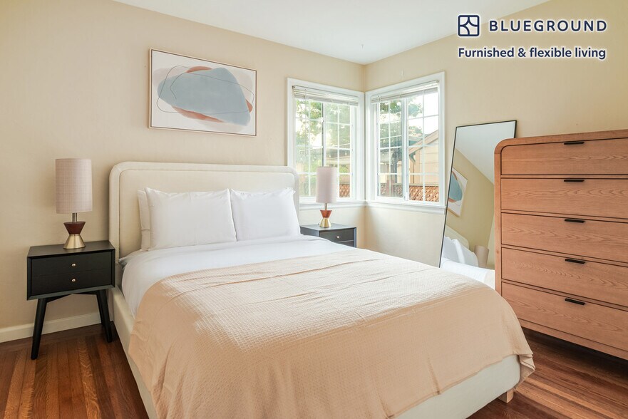 Building Photo - 252 C St