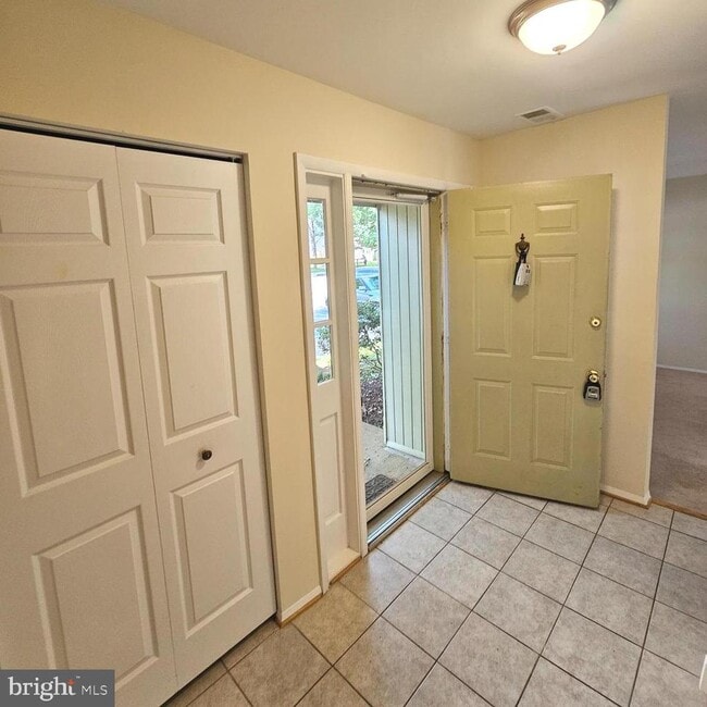 Building Photo - 8994 Bonham Cir