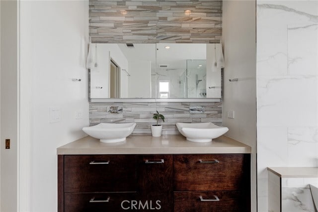 Building Photo - 1924 Ruhland Ave