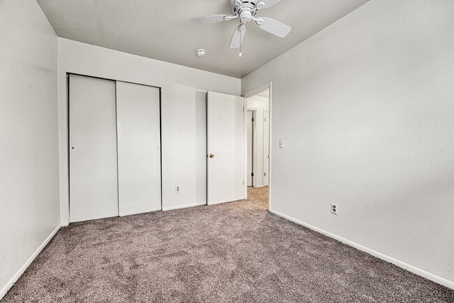 Building Photo - $2,395 - 3 Bed, 2 Bath Home in Aurora with...