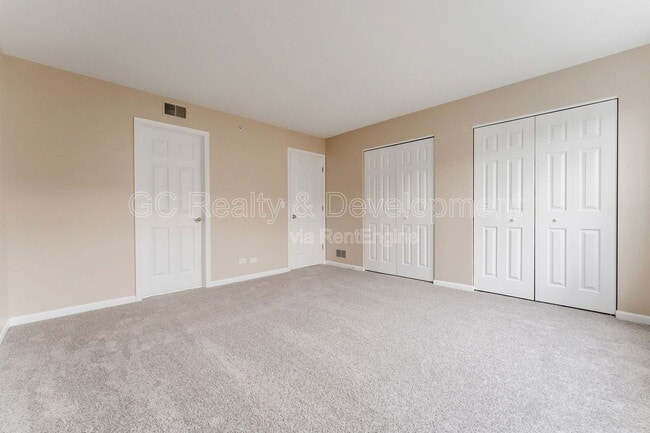 Building Photo - 2720 N Greenwood Ave