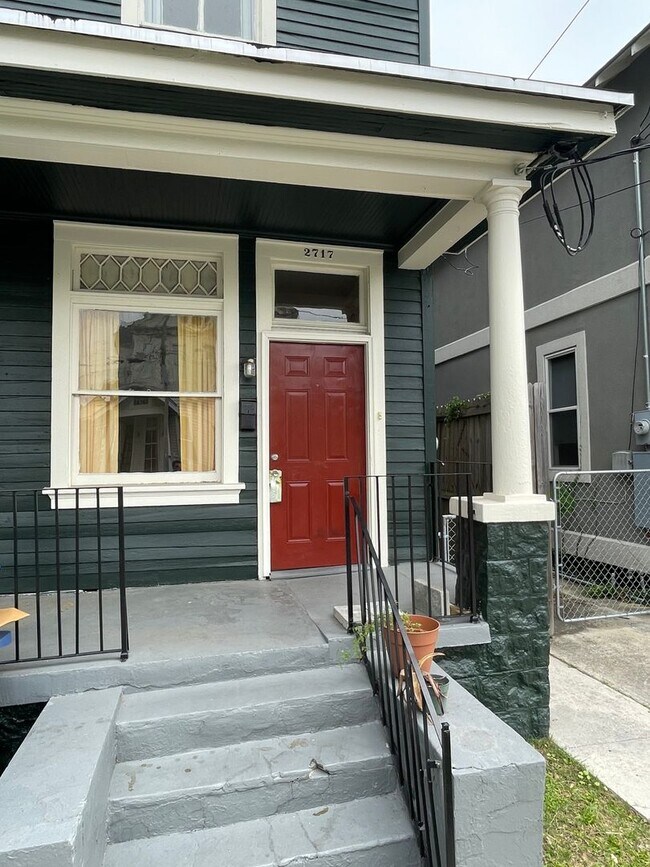 Building Photo - Charming 3 bedroom close to Freret Street, Uptown, Downtown and MORE!!!