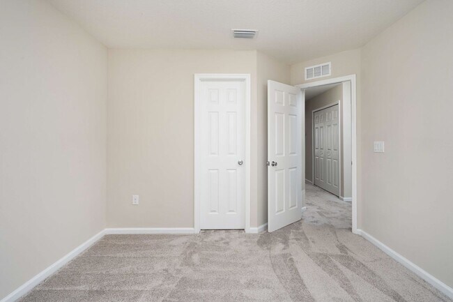 Building Photo - New 3/2.5 Townhome in Ormond Beach