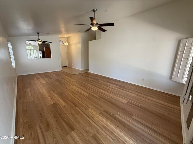 Building Photo - 10534 E Star of the Desert Dr