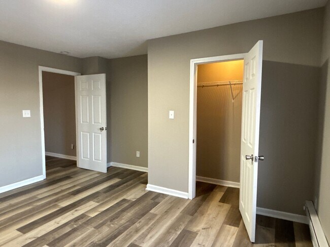 Building Photo - 1338-40 Barth