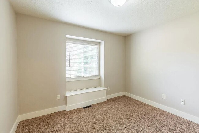 Building Photo - Beautiful 3 bed 2 bath Meridian home in th...