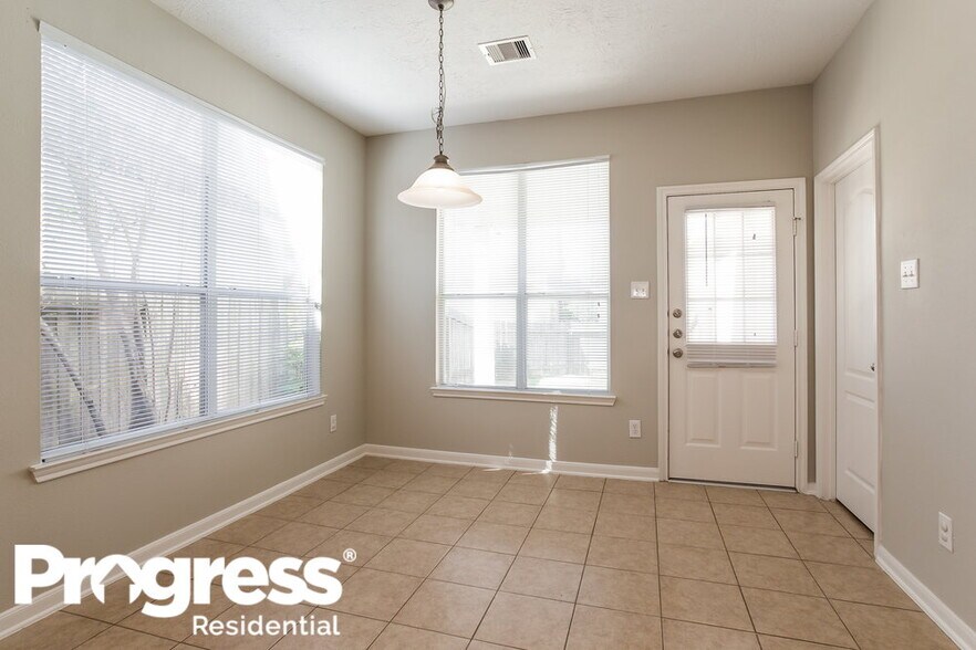 Building Photo - 17251 Mitchell Pass Ln