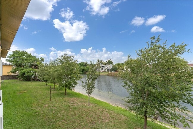 Building Photo - 15470 SW 82nd Ln