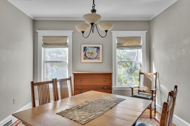 Building Photo - 35 Norris St