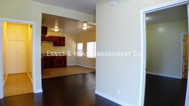 Building Photo - Amazing East Village Apartment with Great ...