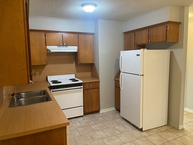 Building Photo - Jackson Street Duplex's