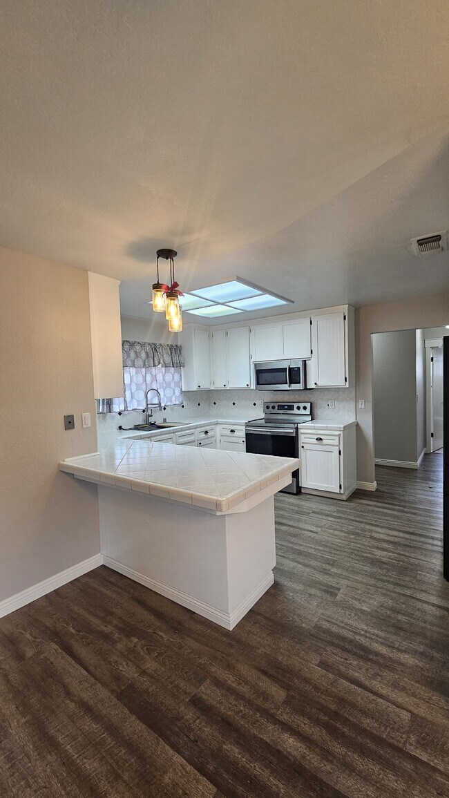 Building Photo - 1966 Modoc Dr