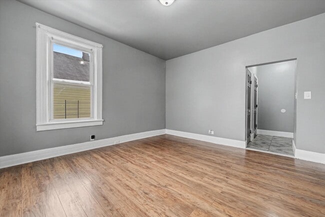 Building Photo - 250 S 5th Ave