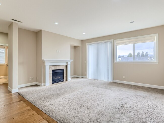 Building Photo - 6102 NW 170th Ave