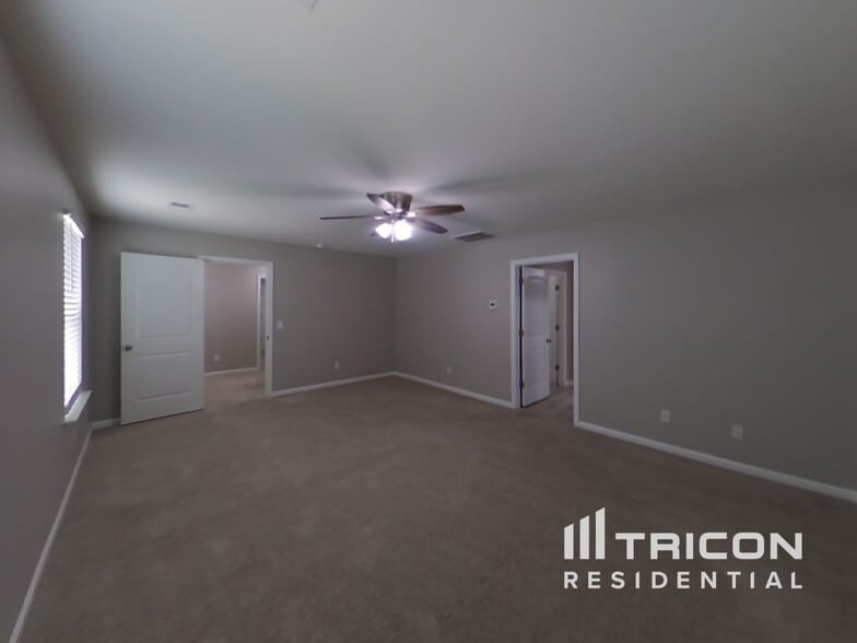 Building Photo - 308 Savannah Hills Dr