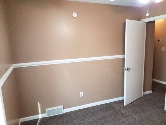 Building Photo - Coming Soon!! Large Family SF Newly Renova...