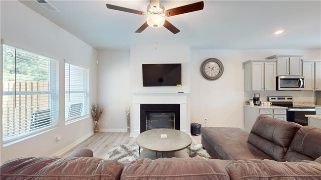 Building Photo - 6117 Mallory Ridge