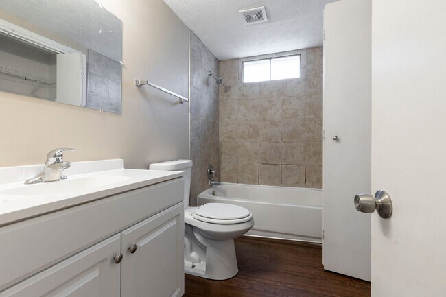 Building Photo - 3857 Darlene Dr