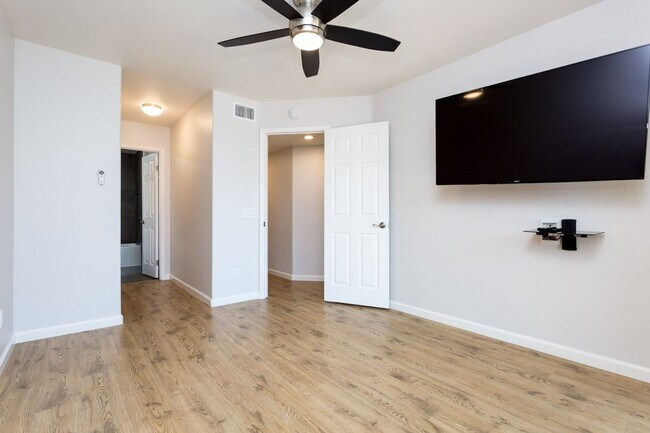 Building Photo - Modern Home in West Village of Singing Hills