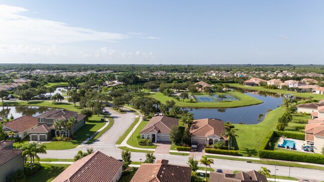 Building Photo - 1769 Berskshire