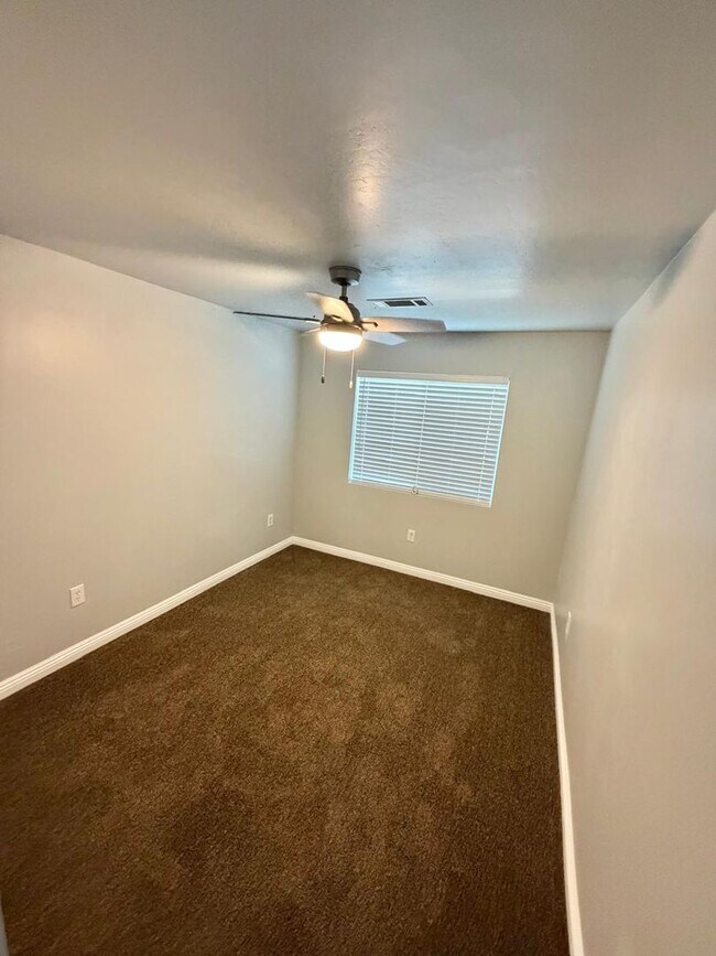 Building Photo - renovated and charming single family home in Delano - COMING SOON!