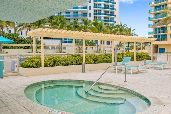 Building Photo - 2501 S Ocean Dr