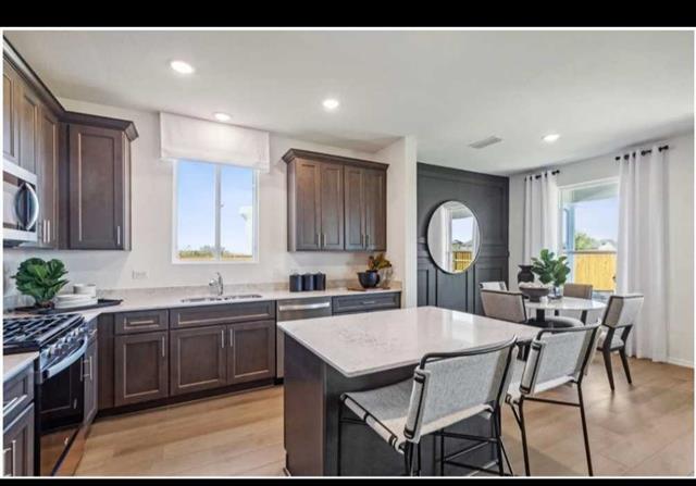 Building Photo - 2318 Bay Laurel Ln