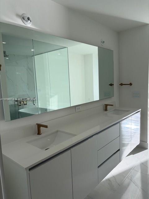 Building Photo - 700 NE 24th St